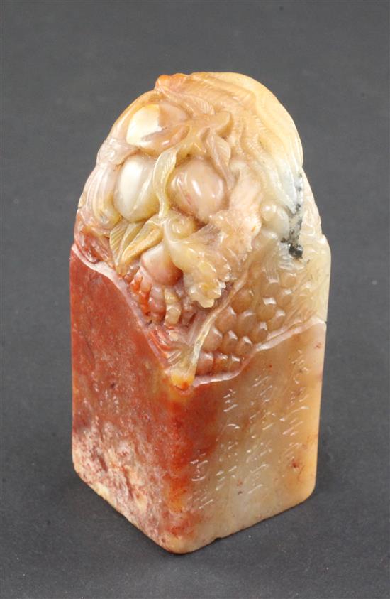 A Chinese Shoushan stone seal, 6.7 x 2.9 x 2.9cm